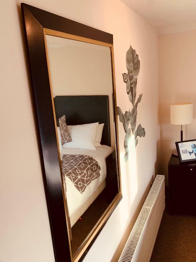 The Swan Hotel Almondsbury Luaran gambar